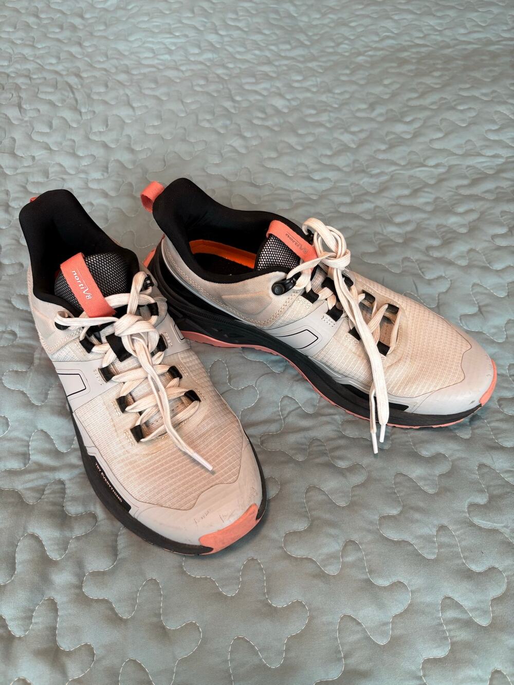 NORTIV 8 Women Lightweight Hiking Shoes Quick Laces Grey Pink Size 11 SNHS239W
